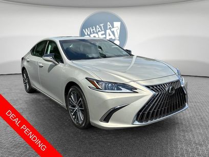 Used 2025 Lexus ES 350 w/ Premium Package