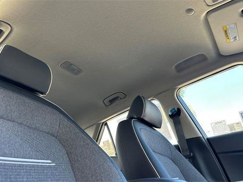 New 2025 Hyundai Venue Limited image 19