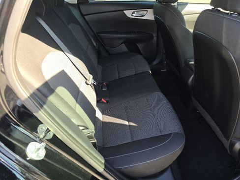 Used 2023 Kia Forte LXS image 19