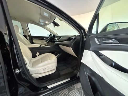 Used 2023 Buick Enclave Essence AWD/4WD image 35