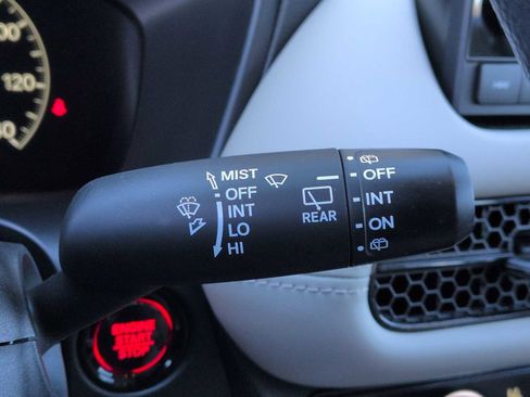 Certified 2024 Honda HR-V LX image 22