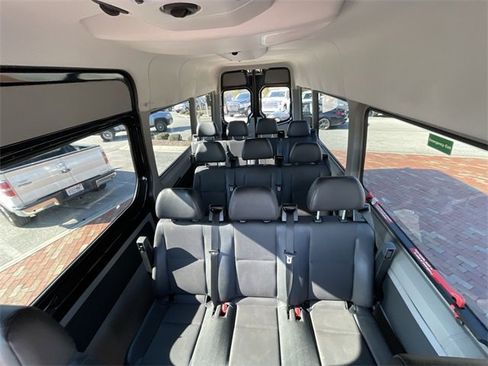 Used 2016 Mercedes-Benz Sprinter 2500 image 14