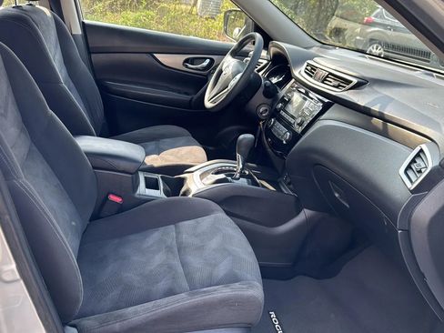 Used 2015 Nissan Rogue S image 12