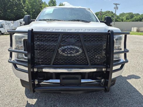 Used 2018 Ford F250 XL w/ Power Equipment Group AWD/4WD image 4