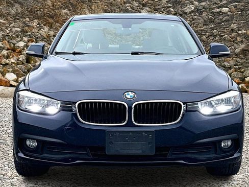 Used 2016 BMW 320i xDrive Sedan image 3
