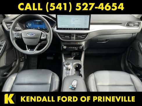 Used 2025 Ford Escape Platinum AWD/4WD image 21