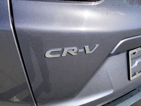 Used 2018 Honda CR-V Touring image 10