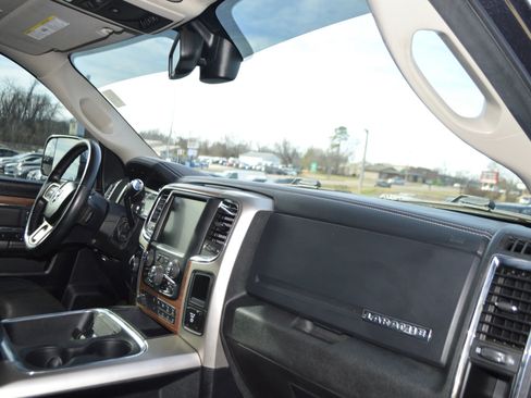 Used 2017 RAM 3500 Laramie image 19