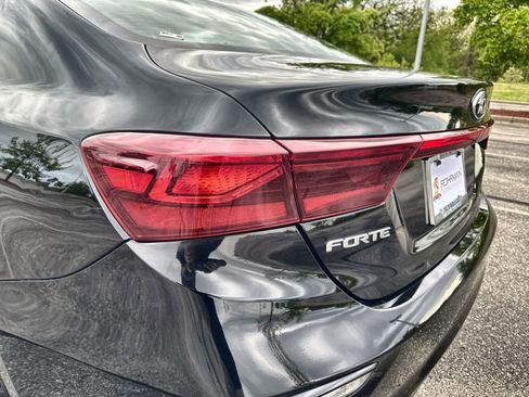 Used 2021 Kia Forte LXS FWD image 25