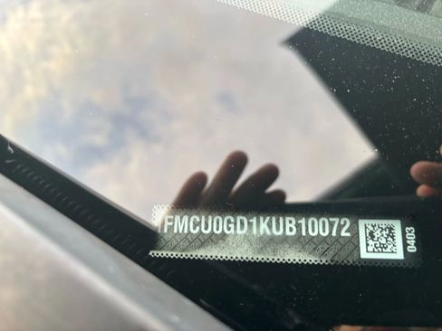 Used 2019 Ford Escape SE image 19