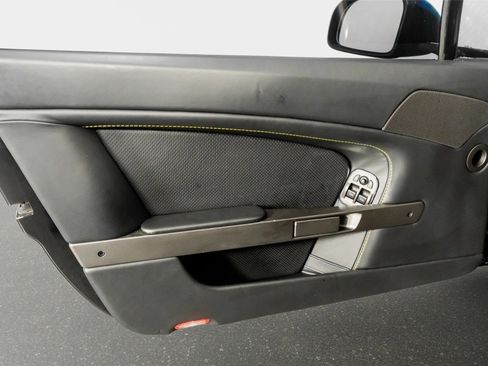 Used 2015 Aston Martin V8 Vantage GT RWD image 40