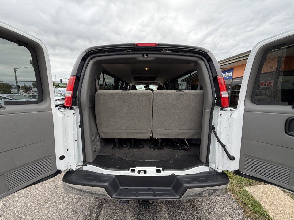 Used 2024 Chevrolet Express 3500 LT w/ LT Preferred Equipment Group RWD image 20