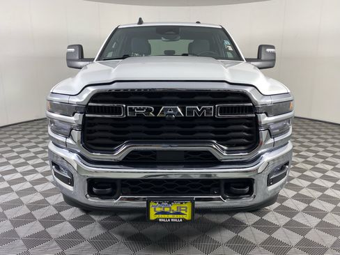 Used 2026 RAM 2500 Big Horn AWD/4WD image 3