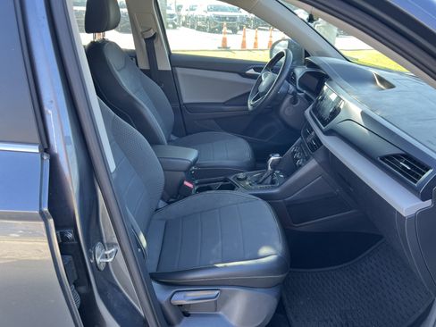 Certified 2022 Volkswagen Taos SE w/ IQ.Drive SE Package image 28