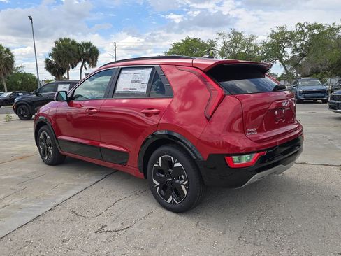New 2026 Kia Niro Wind FWD image 6