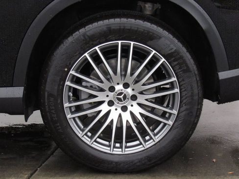 New 2026 Mercedes-Benz GLC 300 4MATIC image 36