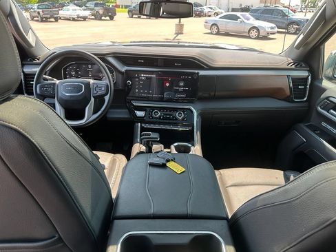 Used 2025 GMC Sierra 1500 Denali AWD/4WD image 25