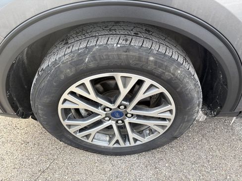 Used 2021 Ford Escape SEL image 11