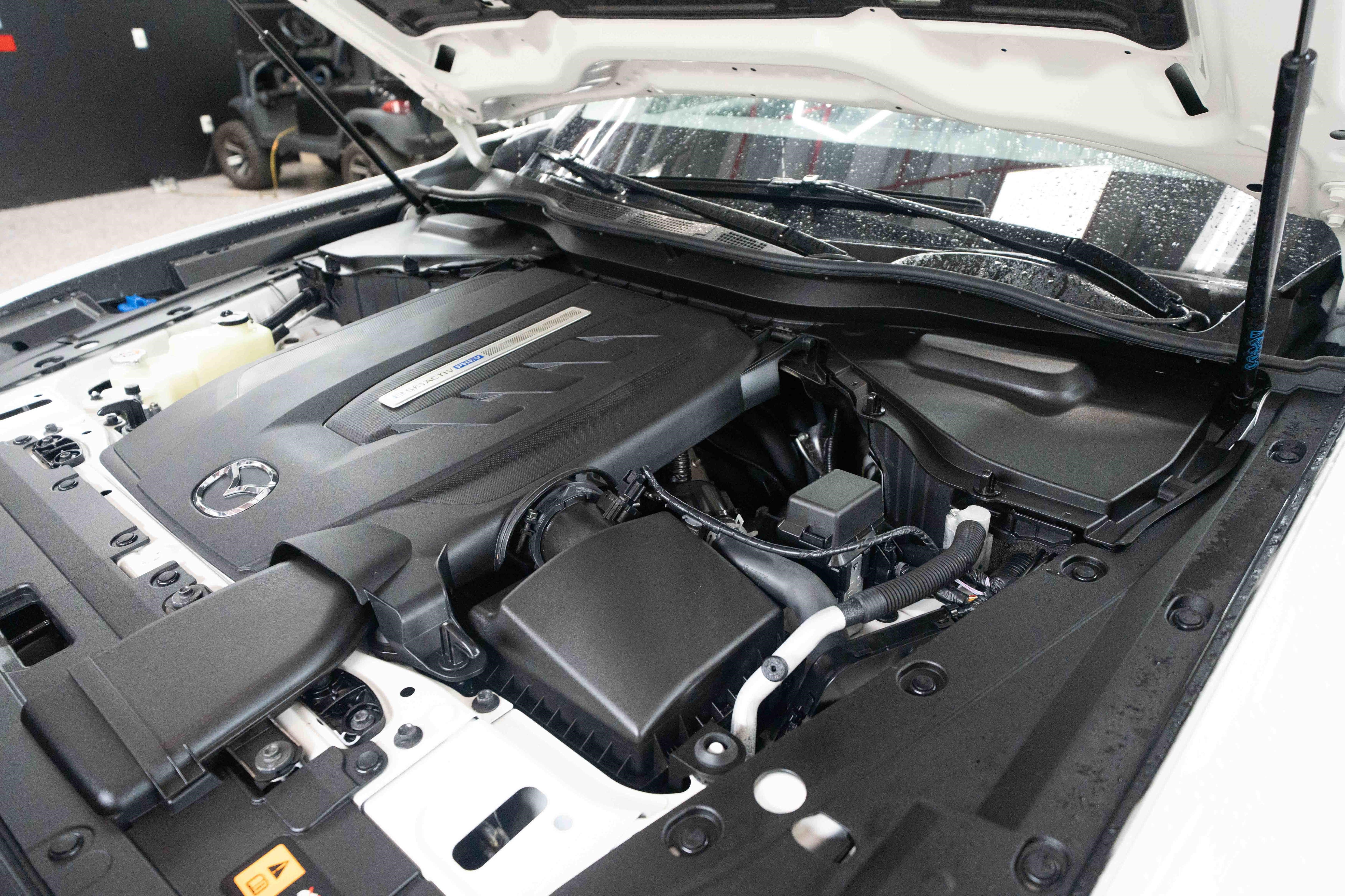 Used 2024 MAZDA CX-90 Plug-In Hybrid w/ Preferred AWD/4WD image 34