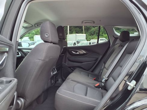 Used 2024 GMC Terrain SLE w/ Elevation Edition FWD image 25