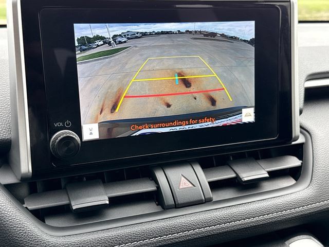 Used 2025 Toyota RAV4 LE AWD/4WD image 24