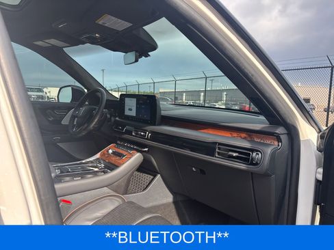 Certified 2025 Lincoln Aviator Black Label w/ Jet Appearance Package AWD/4WD image 10