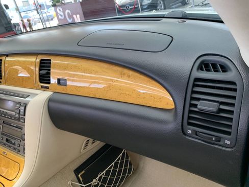 Used 2002 Lexus SC 430 Base 2dr Convertible RWD image 12