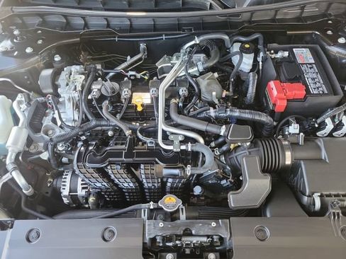 Used 2024 Nissan Altima 2.5 SR FWD image 29