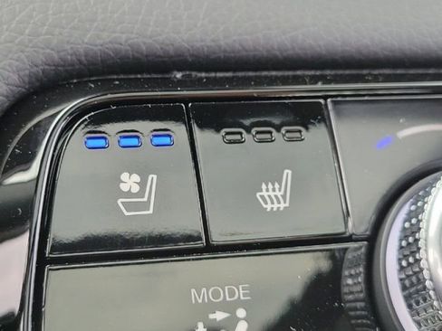 Certified 2025 Honda Pilot Black Edition image 22