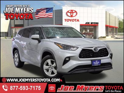 Used 2025 Toyota Highlander LE