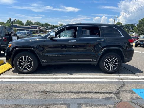 Used 2021 Jeep Grand Cherokee Limited AWD/4WD image 2