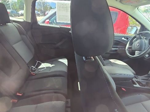 Used 2017 Ford Escape SE w/ SE Cold Weather Package AWD/4WD image 9