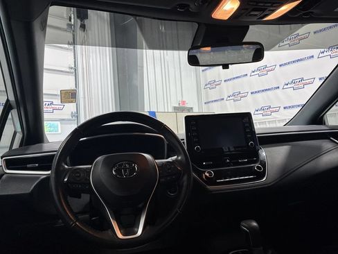 Used 2020 Toyota Corolla XSE FWD image 2
