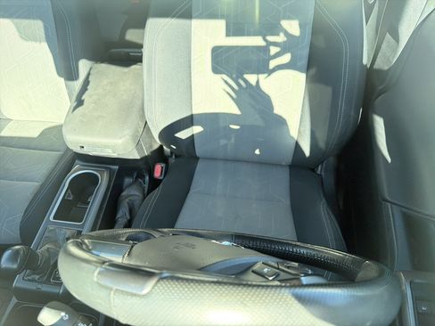 Used 2021 Toyota Tacoma TRD Off-Road image 16