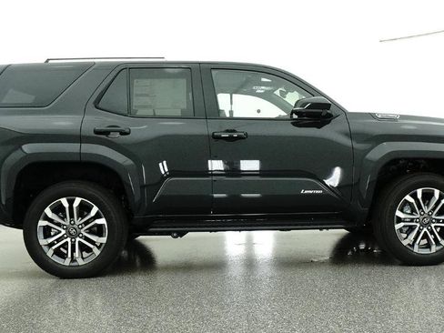 New 2026 Toyota 4Runner Limited AWD/4WD image 30