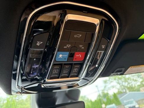 Used 2023 Jeep Grand Cherokee Summit AWD/4WD image 39
