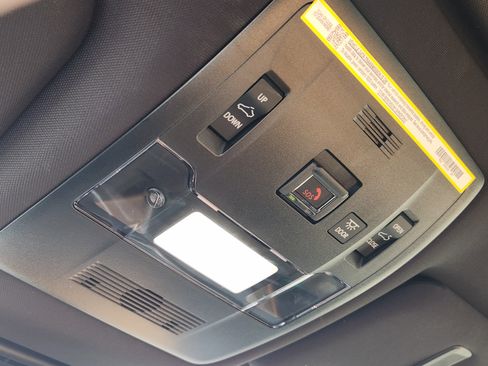 Used 2025 Lexus UX 300h FWD image 32