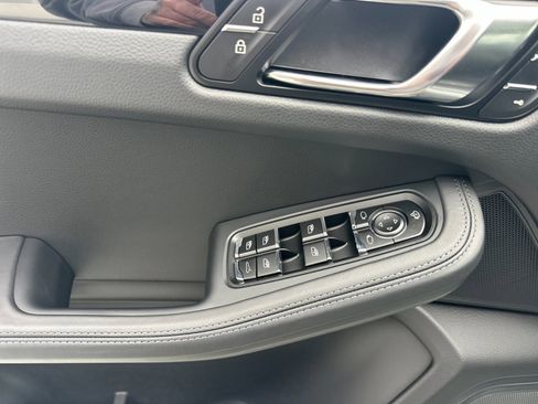 New 2026 Porsche Macan S image 12