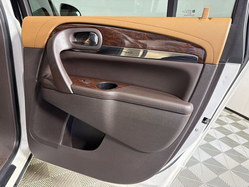 Used 2014 Buick Enclave Leather image 18