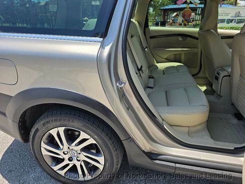 Used 2015 Volvo XC70 T5 Premier w/ Proximity Package FWD image 46