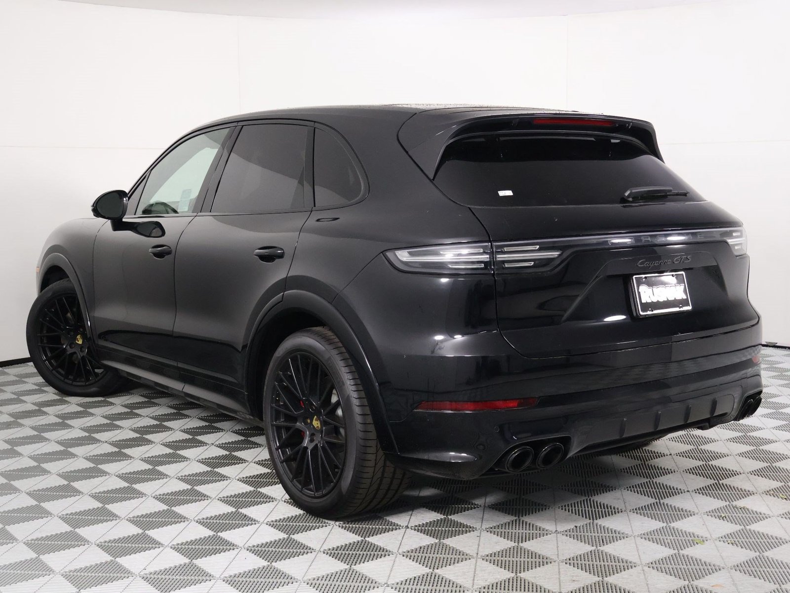 Certified 2023 Porsche Cayenne GTS AWD/4WD image 3