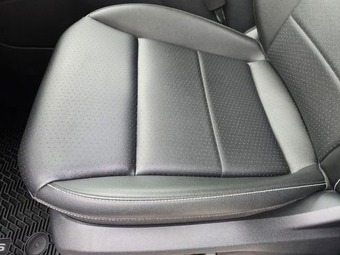 Used 2023 Volkswagen Atlas SE image 15