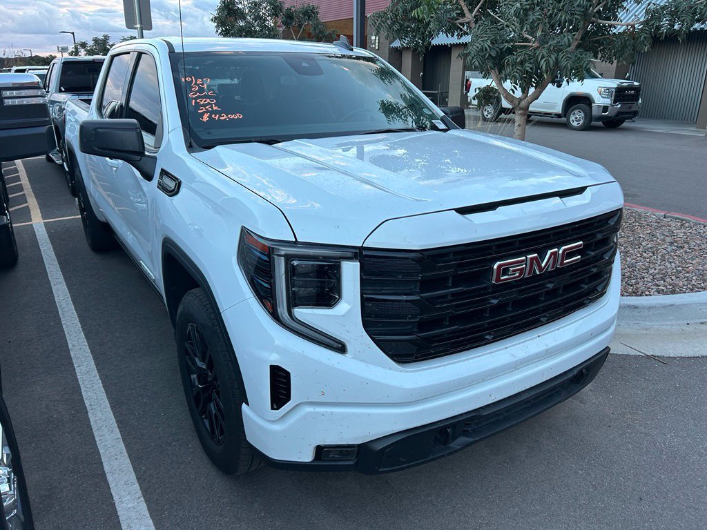 Used 2024 GMC Sierra 1500 Elevation AWD/4WD image 2