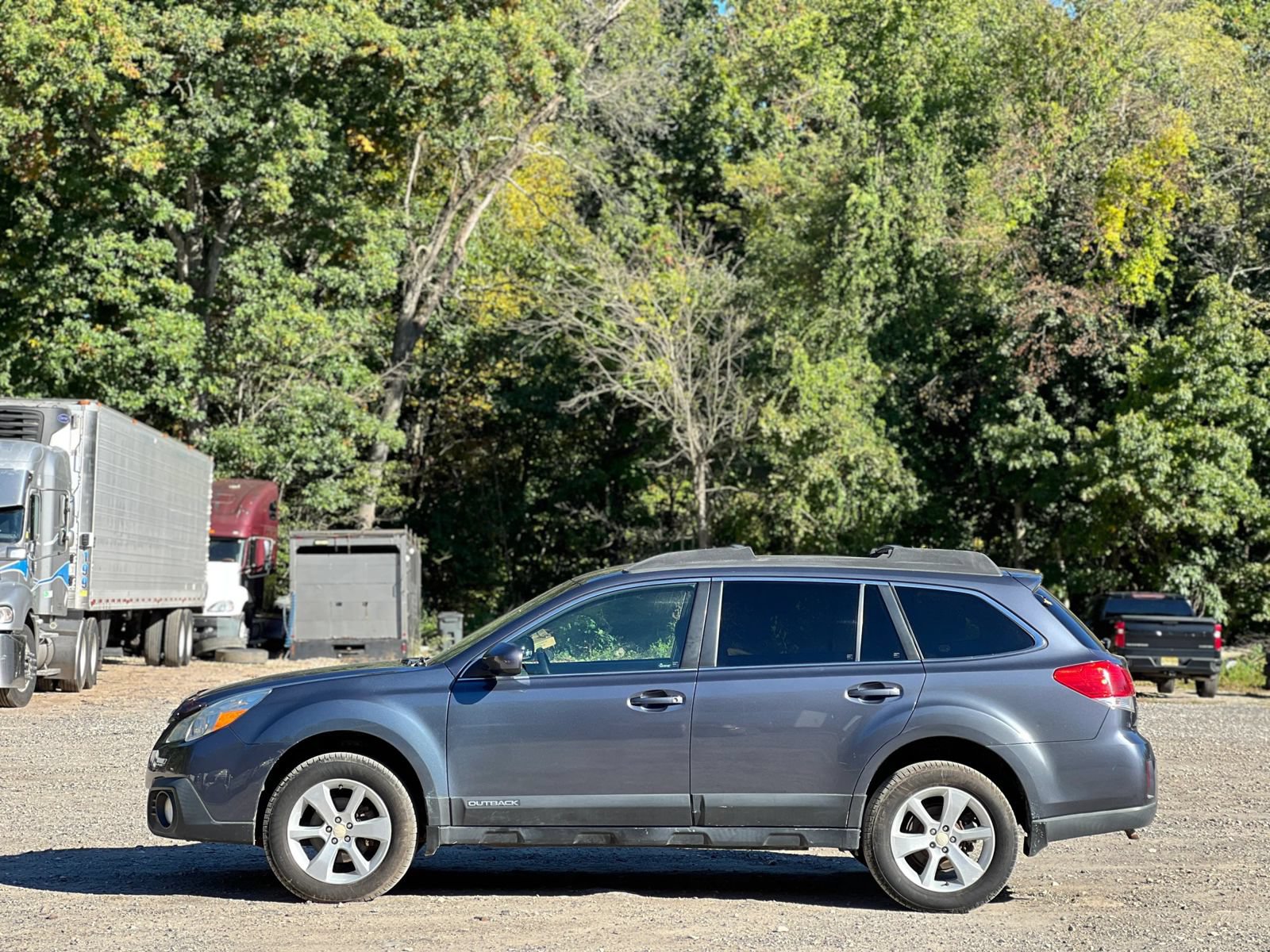 Used 2014 Subaru Outback 2.5i Premium AWD/4WD image 3