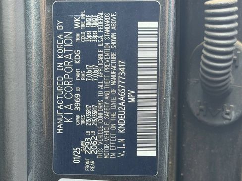 Used 2025 Kia Seltos S FWD image 28