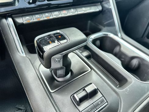 Used 2025 GMC Sierra 1500 Denali AWD/4WD image 26