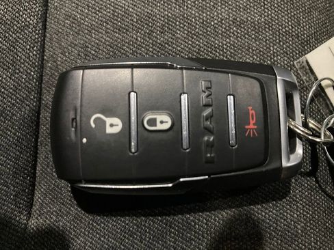 Used 2019 RAM 1500 Big Horn image 29