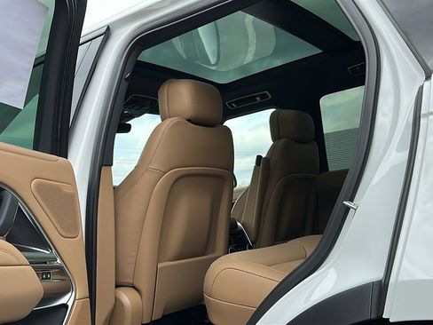 New 2026 Land Rover Range Rover SE AWD/4WD image 21