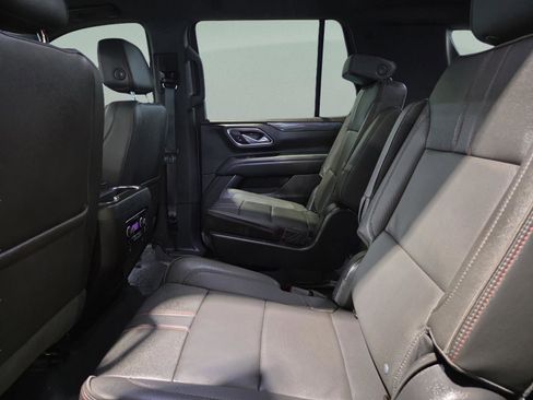 Used 2022 Chevrolet Tahoe RST w/ Luxury Package RWD image 25