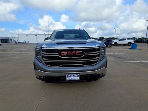 Used 2026 GMC Sierra 1500 SLT RWD image 2
